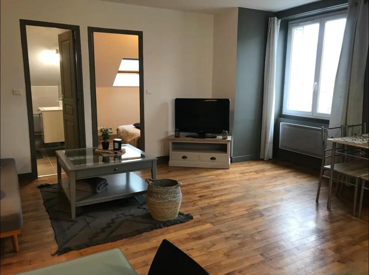 Appartement A Brive, Proche Centre-ville Et Gare, Avec Climatisation - Internet Fibre - Stationnements Gratuit